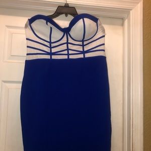 Cotton Off-The-Shoulder Shift Dress